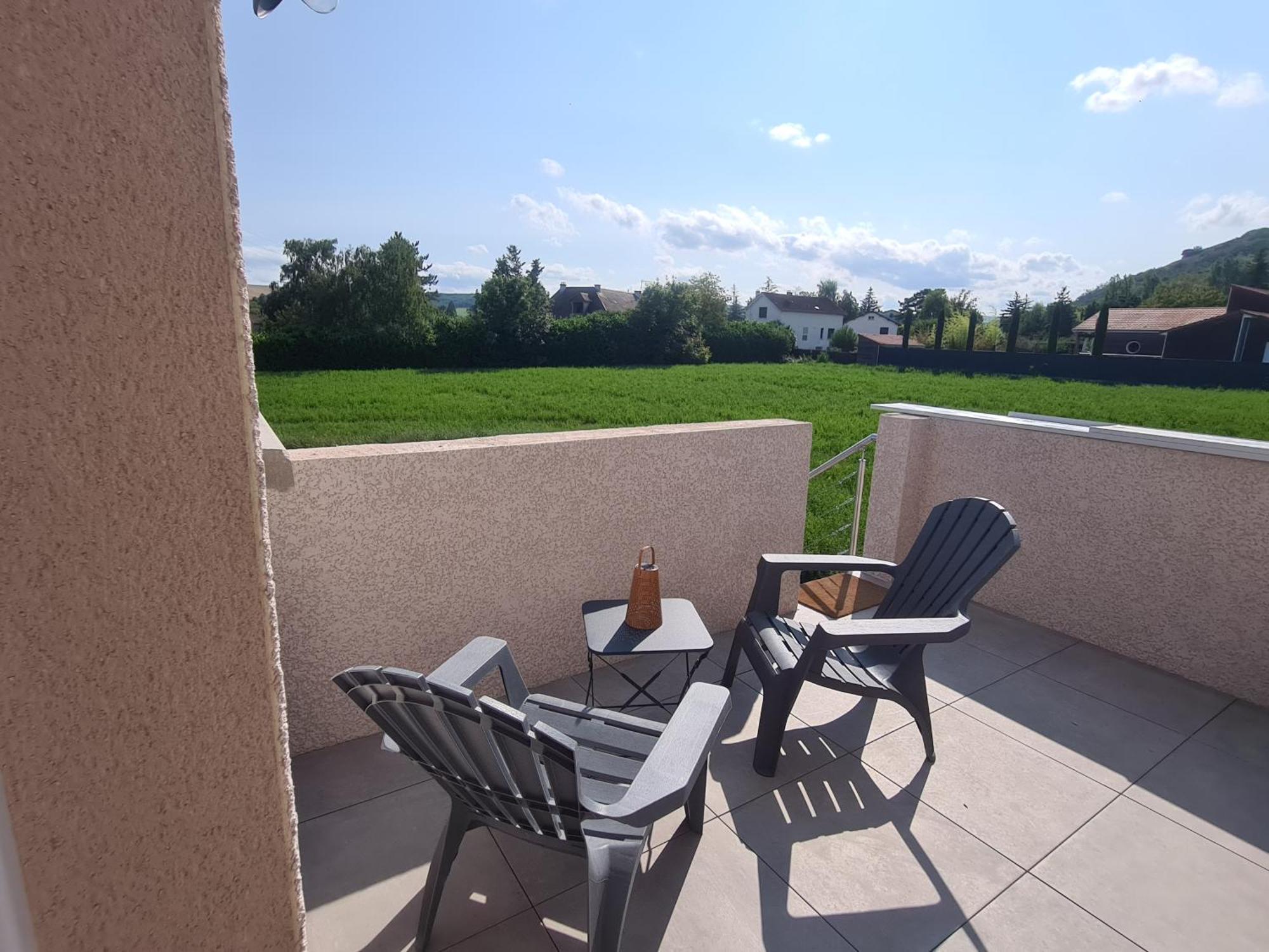 Apartamento Le Nid Du Bosquet Issoire Exterior foto