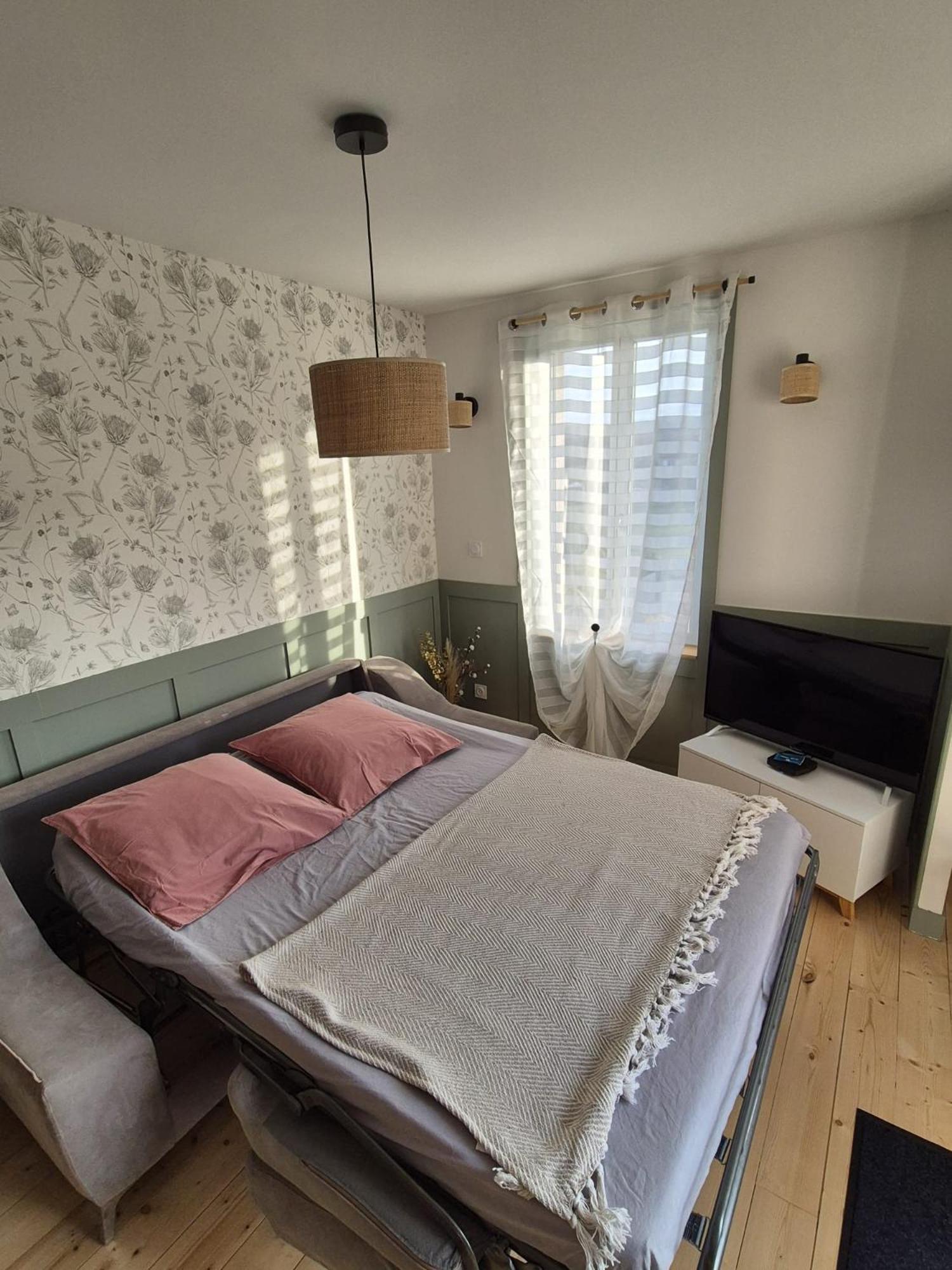 Apartamento Le Nid Du Bosquet Issoire Exterior foto